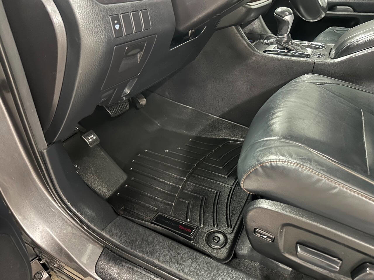 Used 2018 Toyota Highlander XLE image 24