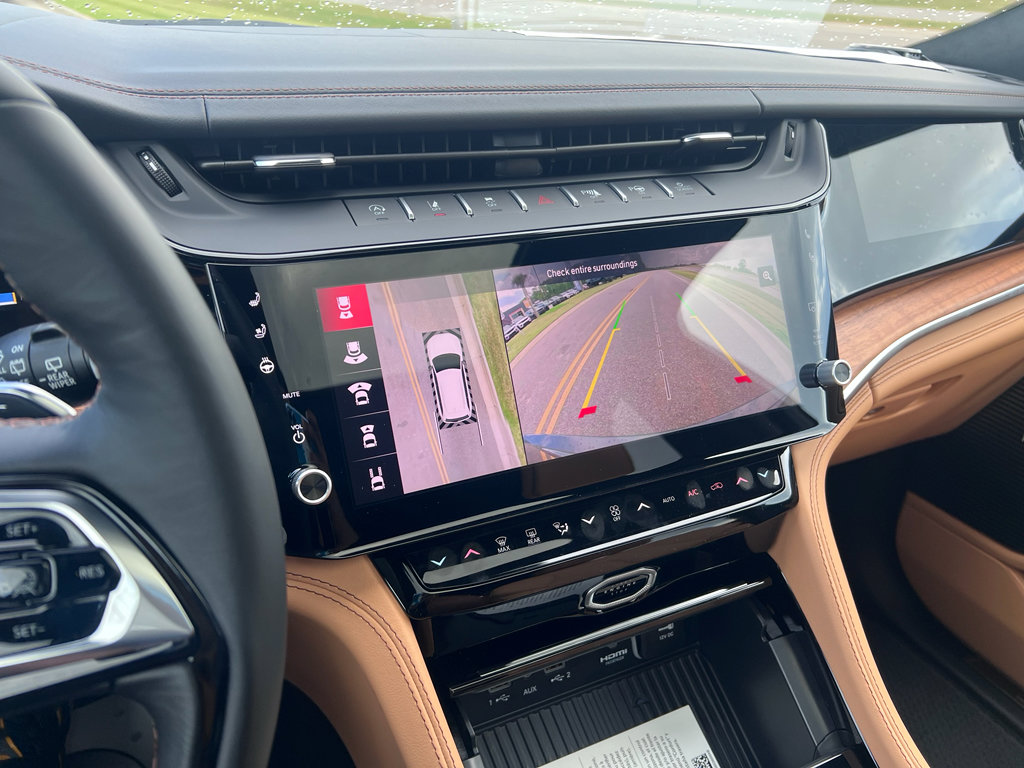 New 2026 Jeep Grand Cherokee Summit w/ Obsidian Package AWD/4WD image 25