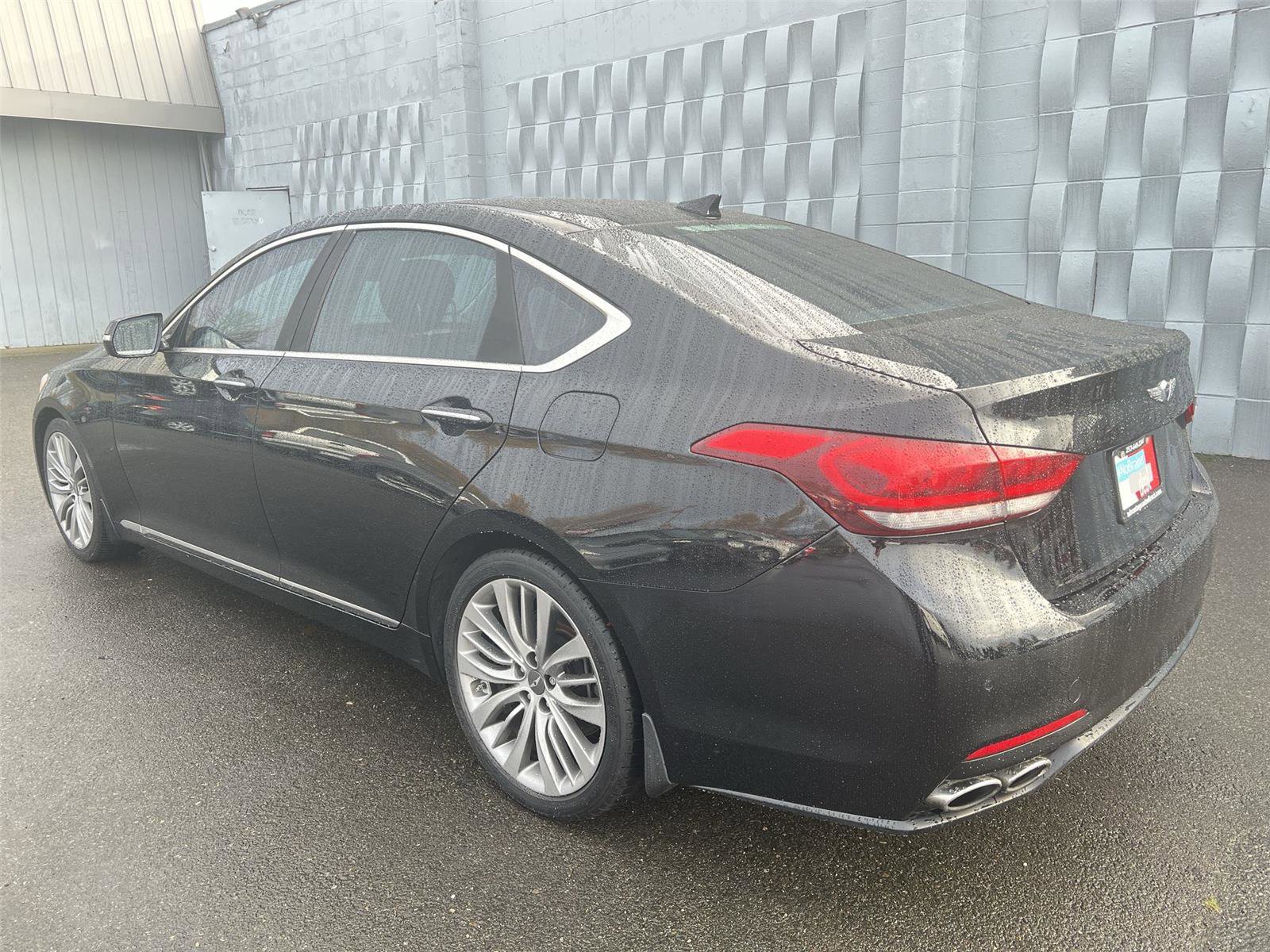 Used 2015 Hyundai Genesis 5.0 w/ Option Group 05 image 8