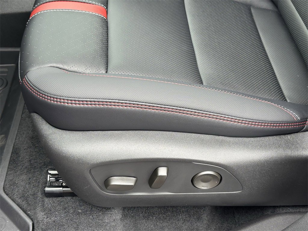 New 2026 Chevrolet Traverse RS w/ LPO, Floor Liner Package image 14