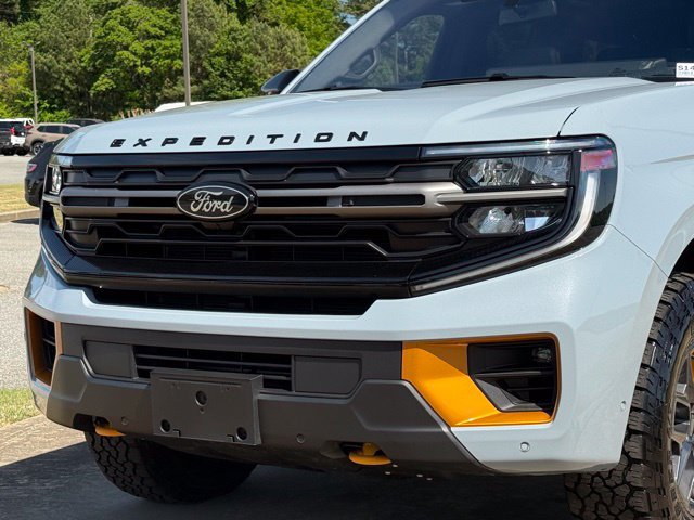 Used 2025 Ford Expedition Tremor AWD/4WD image 10