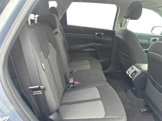 Used 2024 Kia Sorento LX image 10