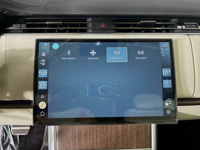 New 2026 Land Rover Range Rover Long Wheelbase SE AWD/4WD image 15