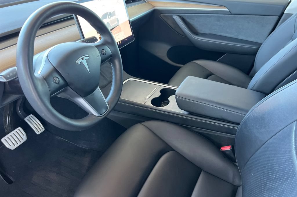 Used 2023 Tesla Model Y Performance AWD/4WD image 5