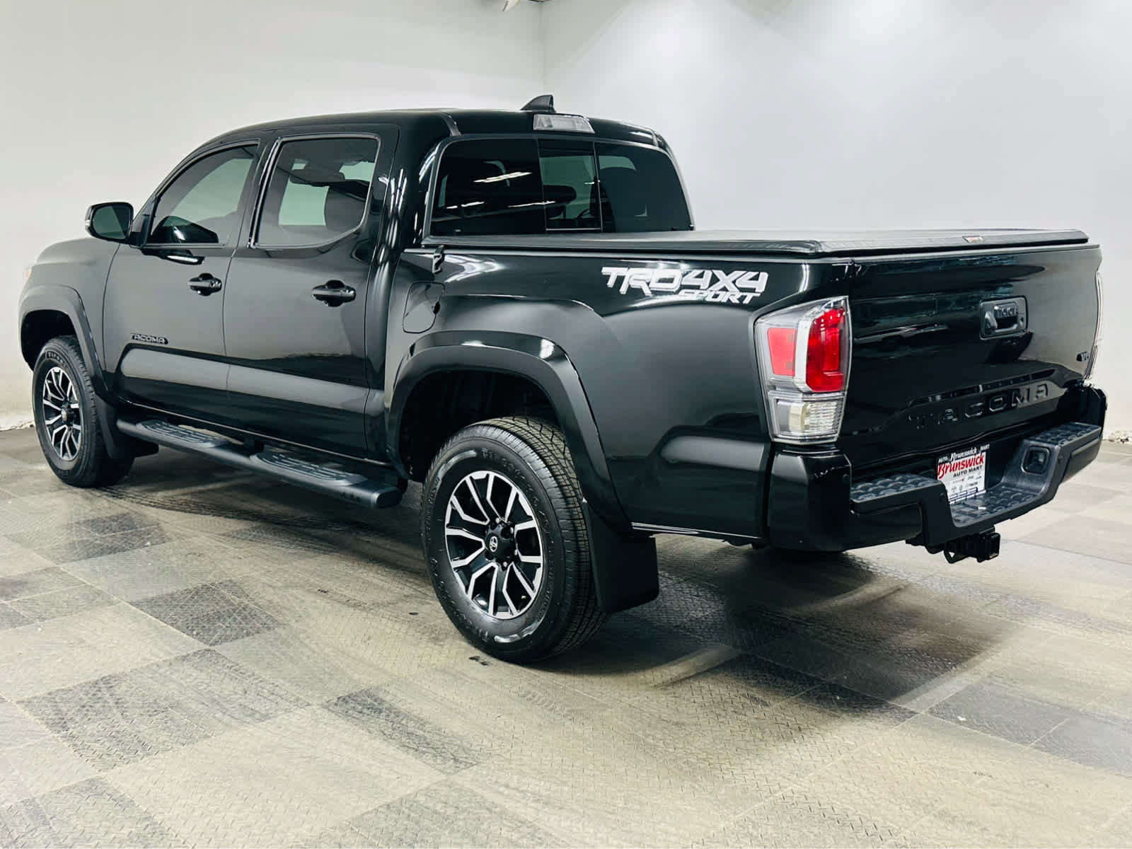 Certified 2023 Toyota Tacoma TRD Sport w/ Advanced Technology Package AWD/4WD image 4