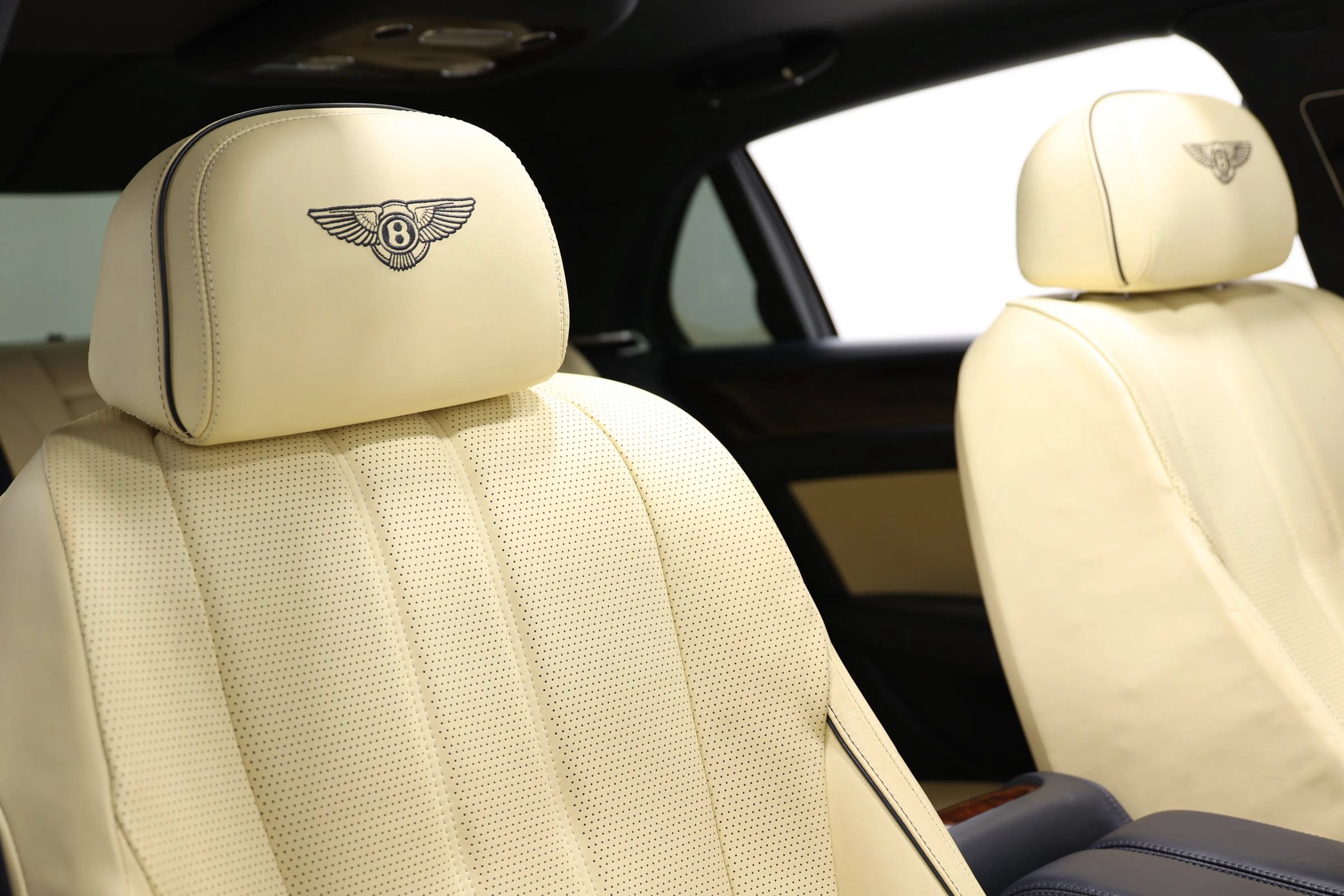 Used 2015 Bentley Flying Spur V8 AWD/4WD image 91