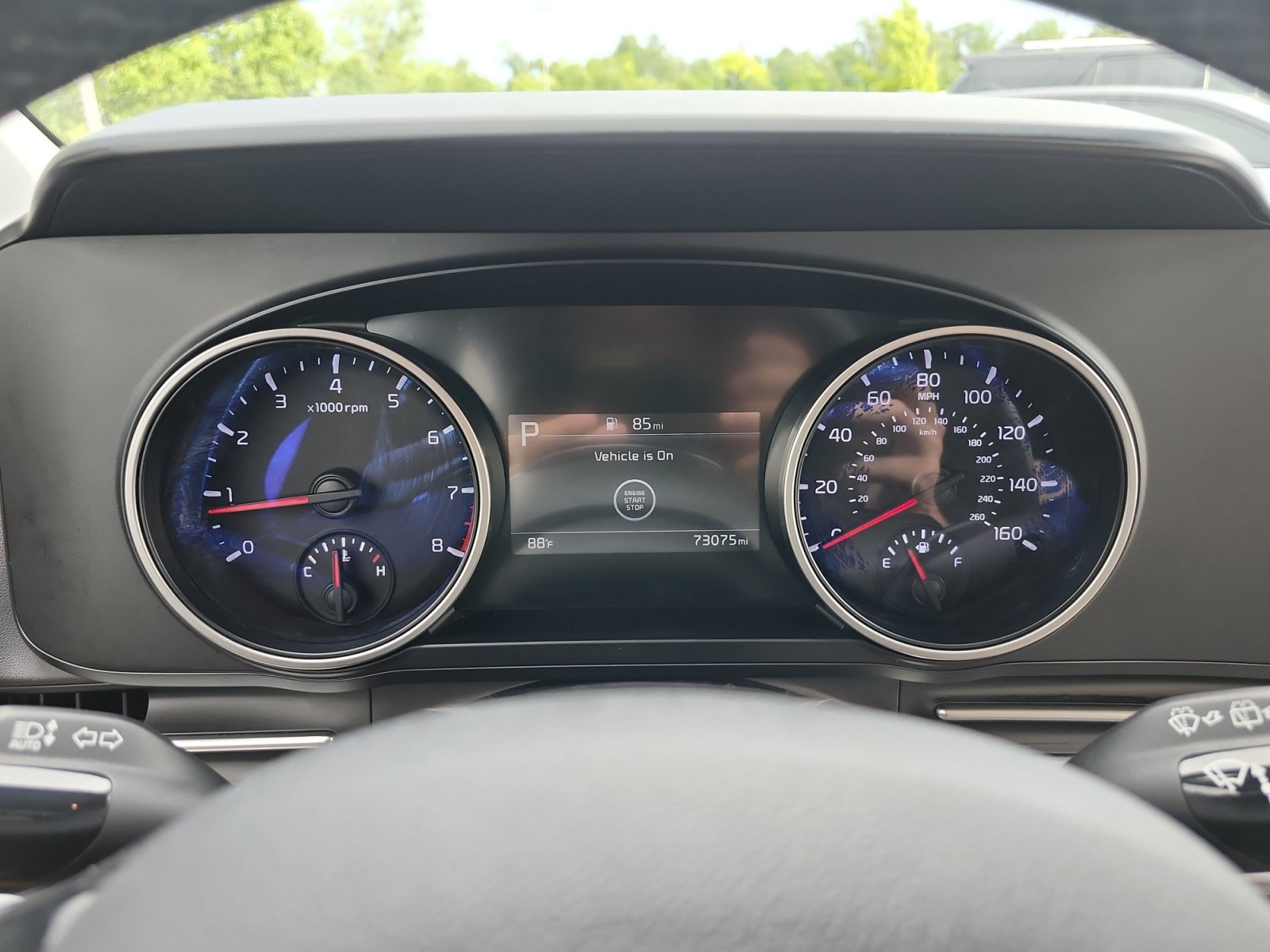 Used 2024 Kia Carnival LX FWD image 16