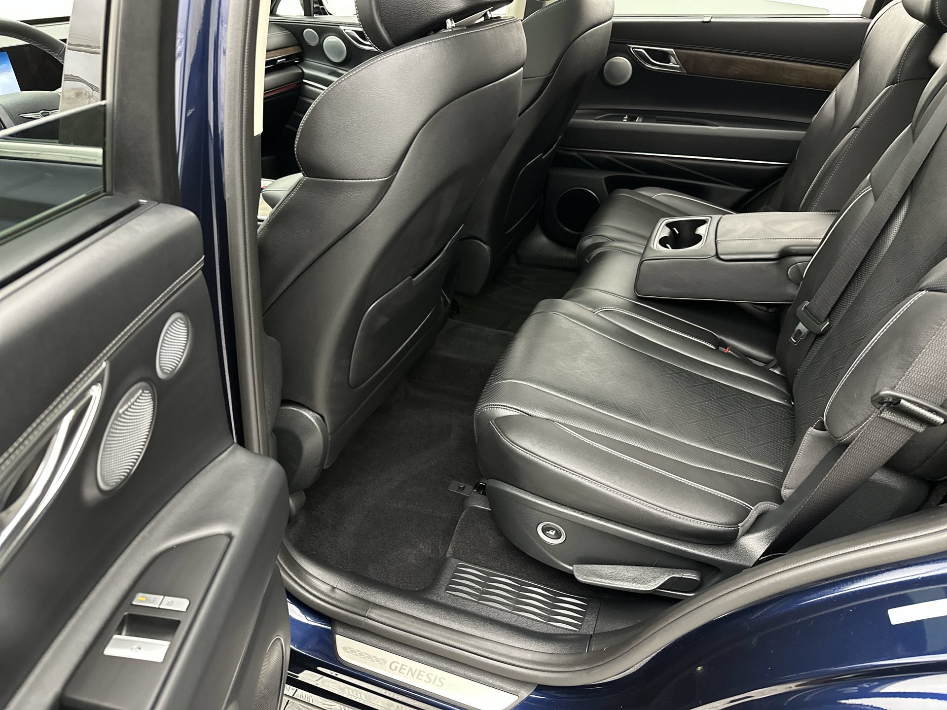 Certified 2026 Genesis GV80 3.5T Advanced AWD/4WD image 23