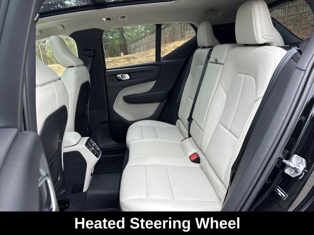 Used 2021 Volvo XC40 T5 Inscription w/ Advanced Package image 18