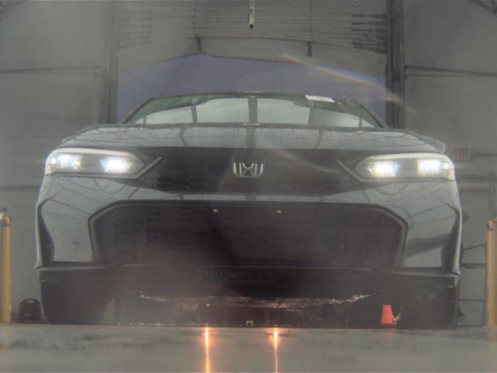 Used 2025 Honda Civic Sport image 3