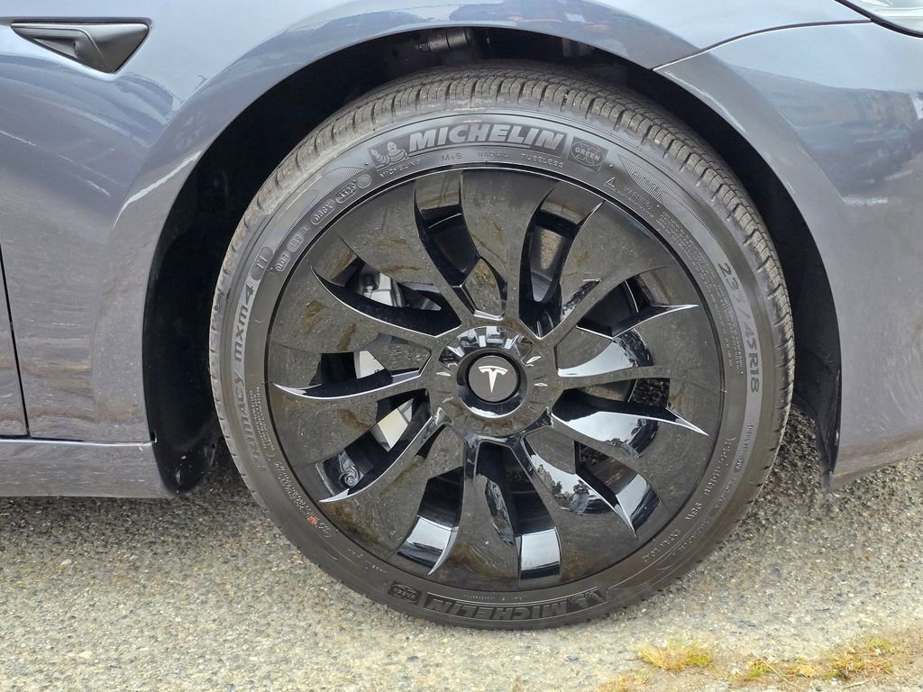 Used 2023 Tesla Model 3 Standard Range RWD image 9