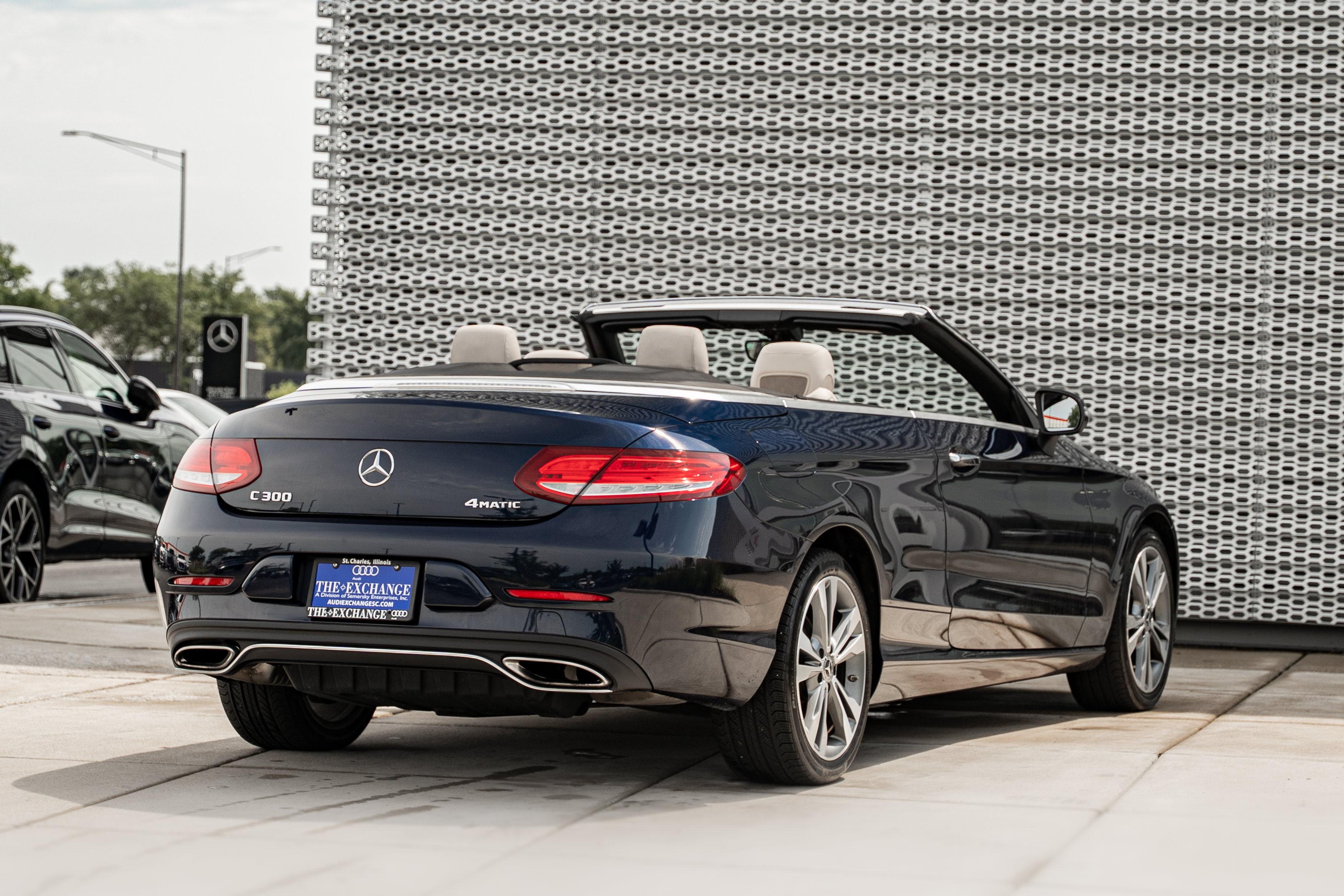 Used 2017 Mercedes-Benz C 300 4MATIC Cabriolet image 5