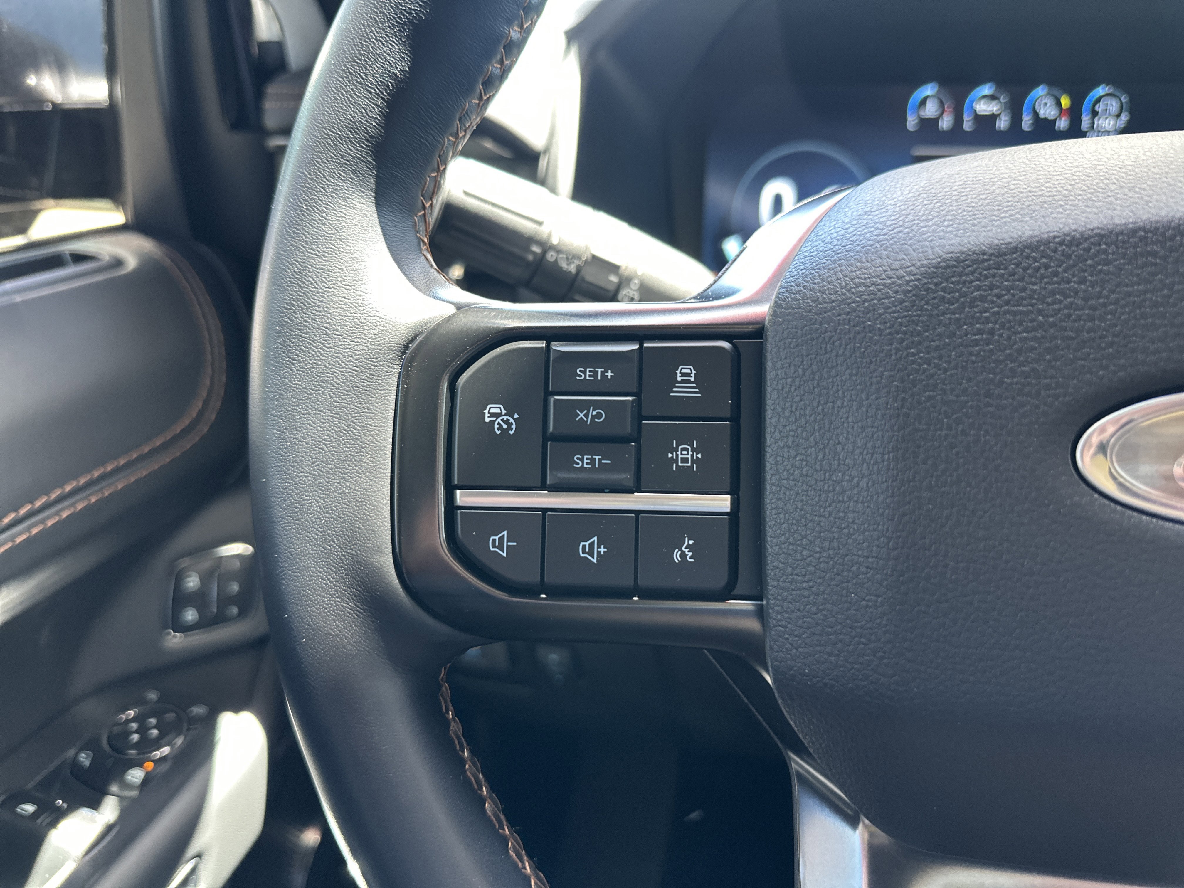 Used 2024 Ford Expedition Platinum AWD/4WD image 26