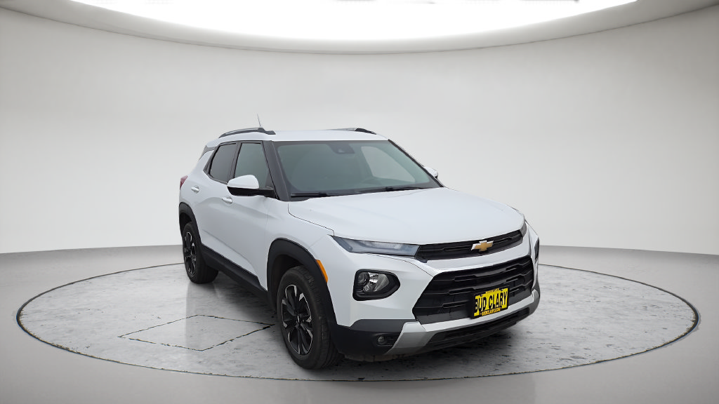 Used 2023 Chevrolet TrailBlazer LT AWD/4WD image 3