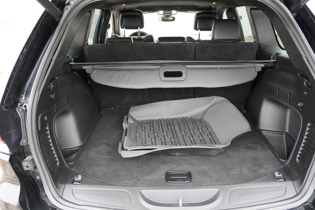 Certified 2022 Jeep Grand Cherokee Laredo X image 21