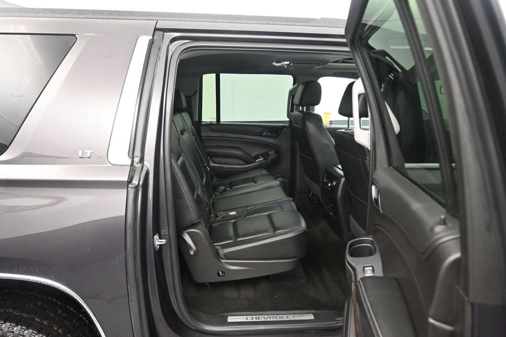 Used 2018 Chevrolet Suburban LT AWD/4WD image 45