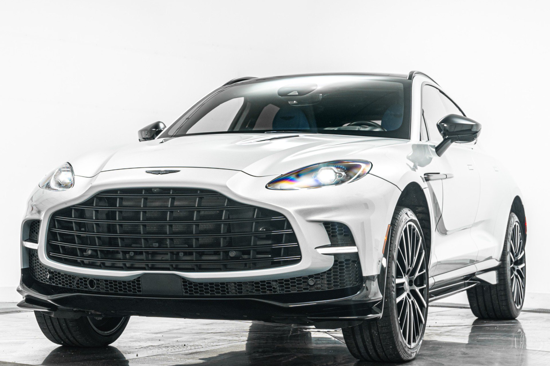 Used 2023 Aston Martin DBX 707 AWD/4WD image 5