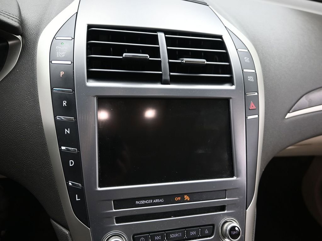 Used 2018 Lincoln MKZ Select w/ Select Plus Package FWD image 14