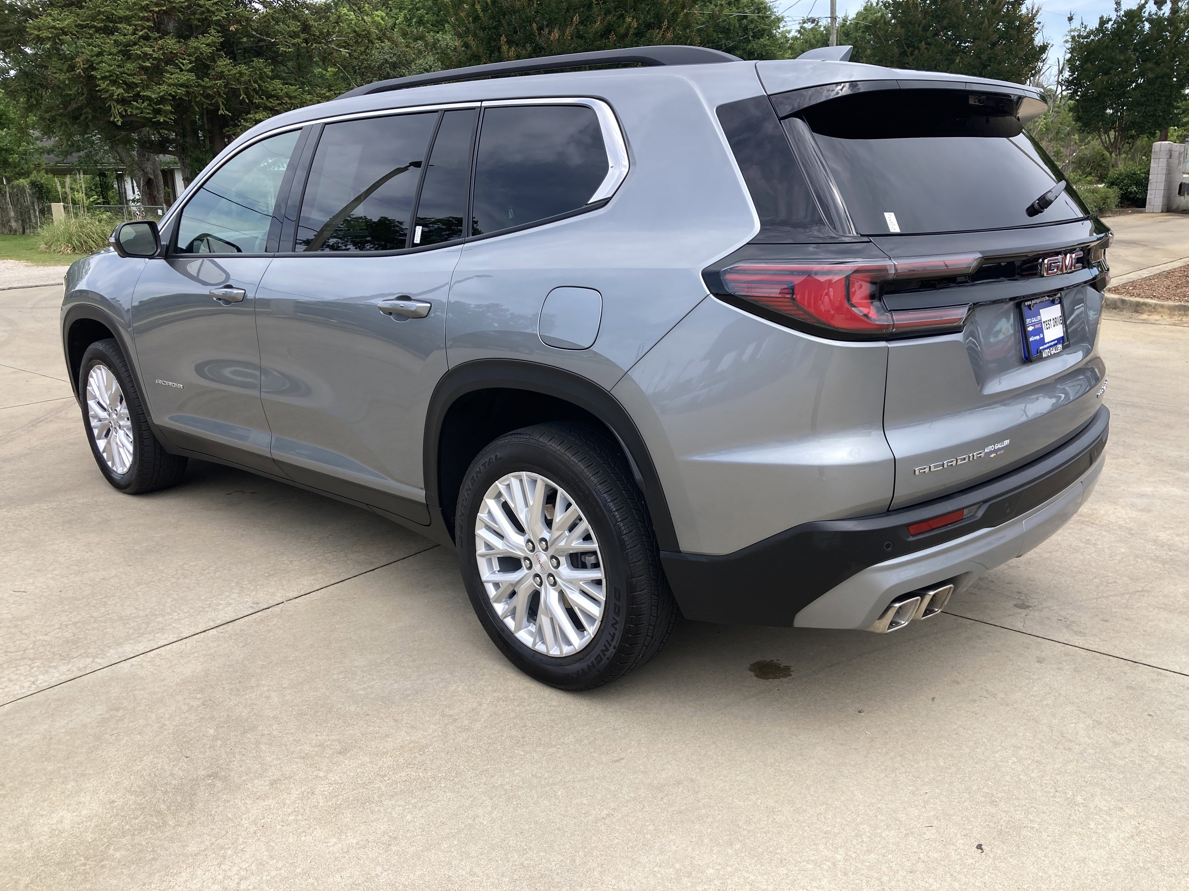 Certified 2026 GMC Acadia Elevation w/ Elevation Premium Package FWD image 21