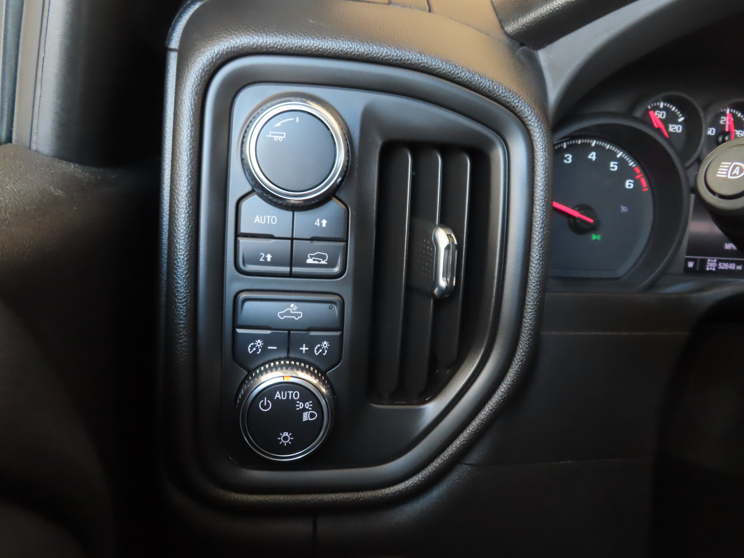Used 2024 GMC Sierra 1500 Pro w/ Graphite Edition AWD/4WD image 21
