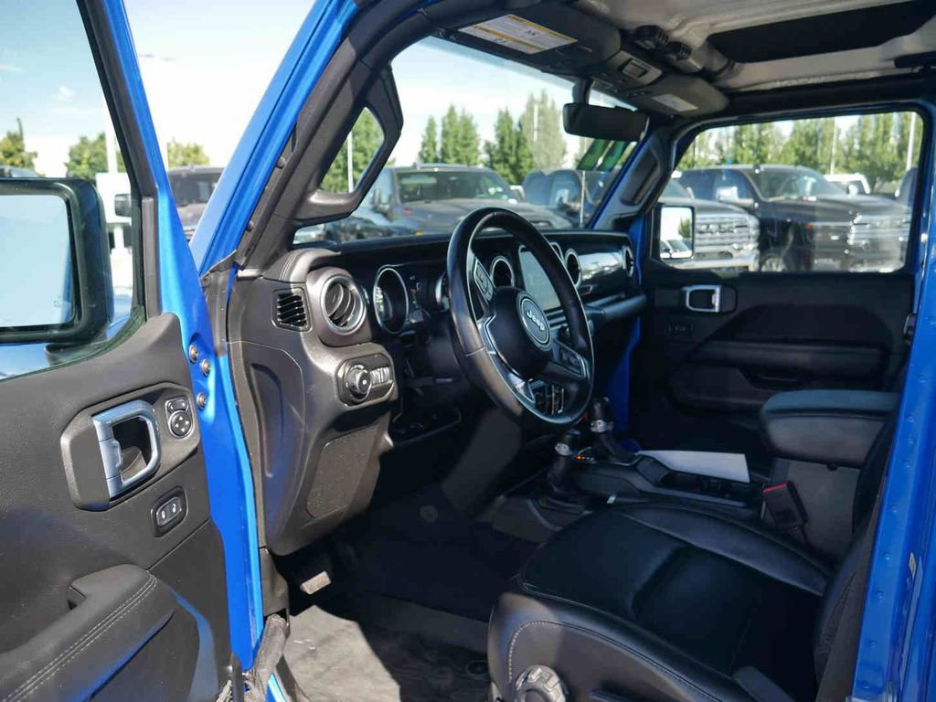 Used 2022 Jeep Wrangler Unlimited Sahara image 36