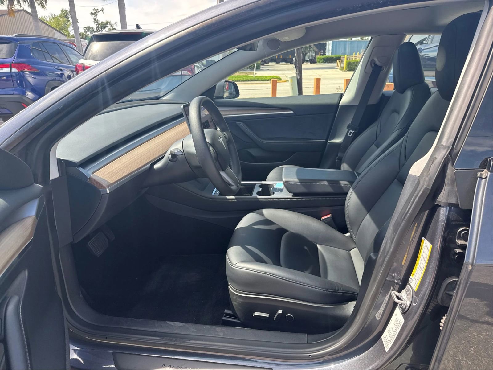 Used 2023 Tesla Model 3 Standard Range RWD image 9