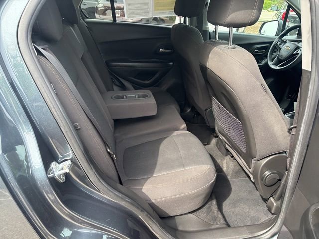 Used 2021 Chevrolet Trax LS w/ Tint and Cruise Package FWD image 8