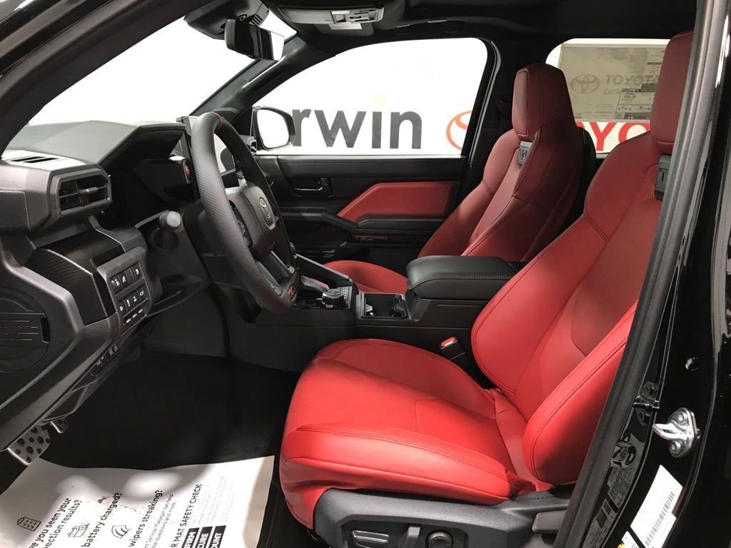 Used 2025 Toyota Tacoma TRD Pro AWD/4WD image 17