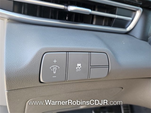 Used 2025 Hyundai Elantra Sport image 26