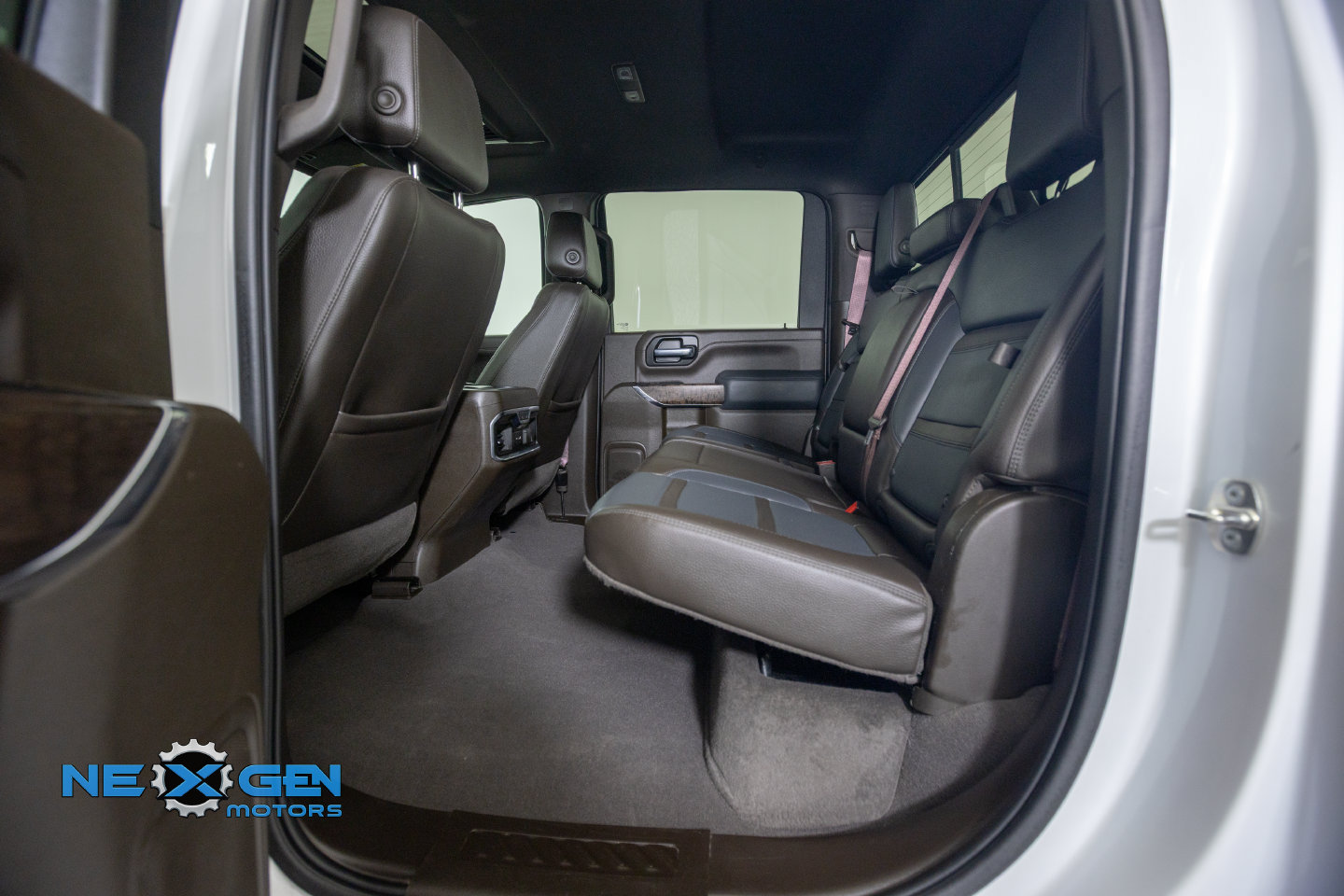 Used 2023 GMC Sierra 2500 Denali w/ Denali Ultimate Package AWD/4WD image 29