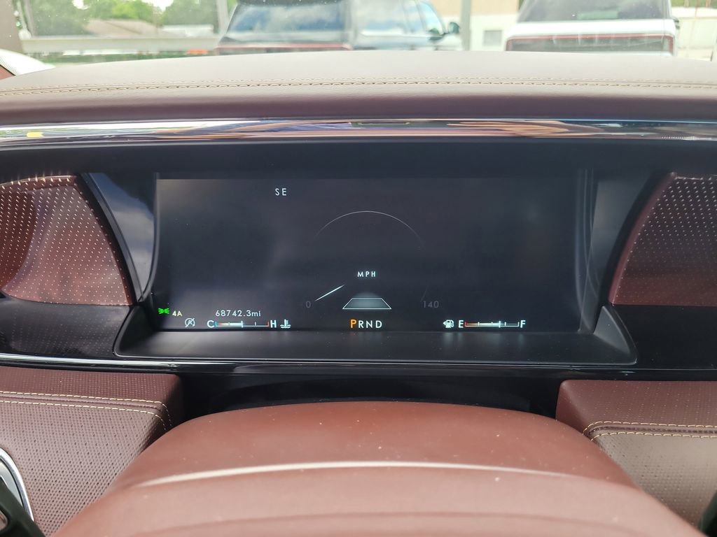 Used 2020 Lincoln Navigator Black Label w/ Cargo Convenience Package AWD/4WD image 31