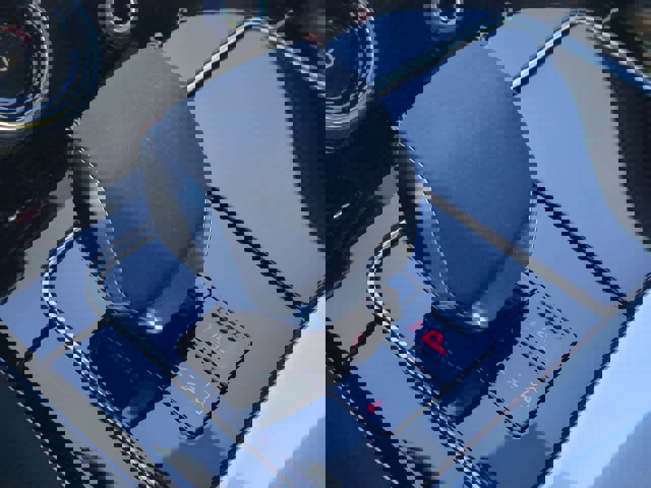 Used 2022 Land Rover Range Rover Velar R-Dynamic S image 32