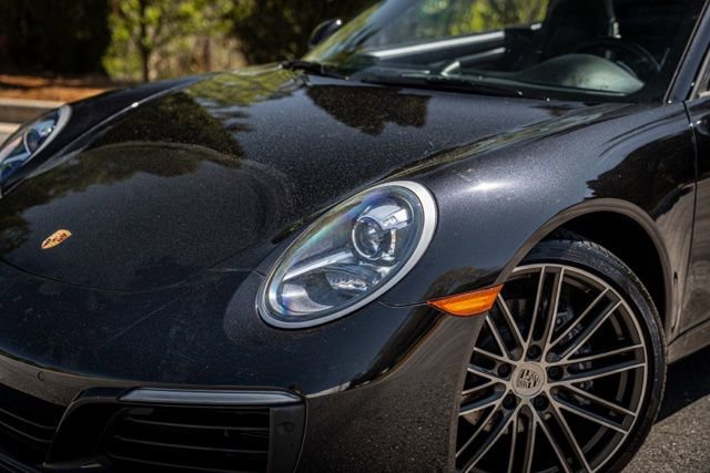 Used 2019 Porsche 911 Carrera image 4