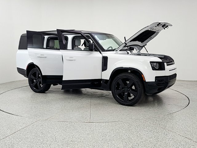New 2026 Land Rover Defender 130 X-Dynamic SE AWD/4WD image 10