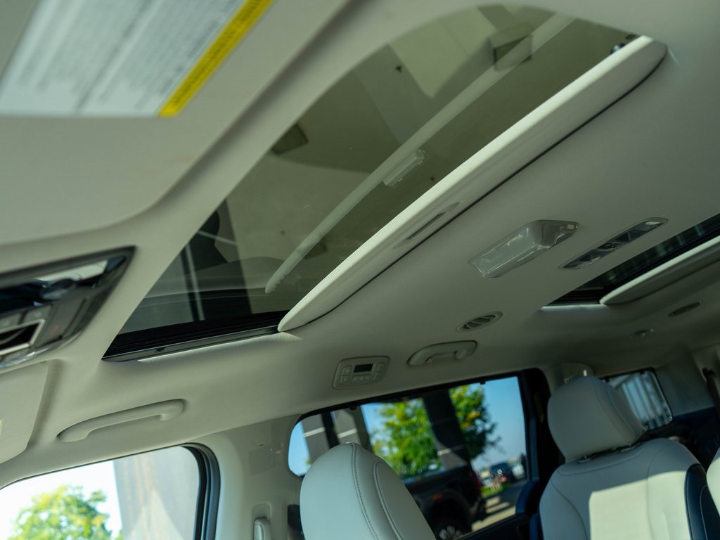 New 2026 Kia Carnival SX image 12