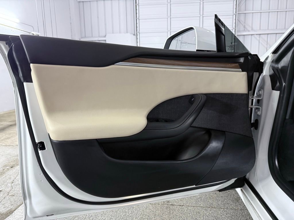 Used 2021 Tesla Model S Plaid image 19