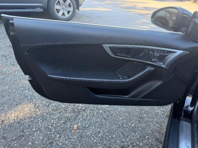 Used 2018 Jaguar F-TYPE Coupe image 17