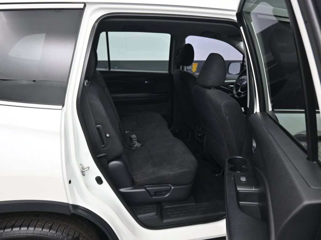 Used 2019 Honda Pilot LX image 41