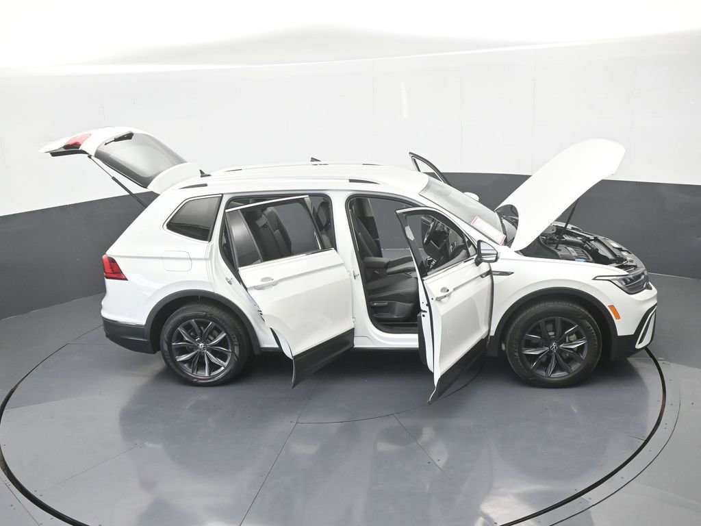 Used 2023 Volkswagen Tiguan SE image 69