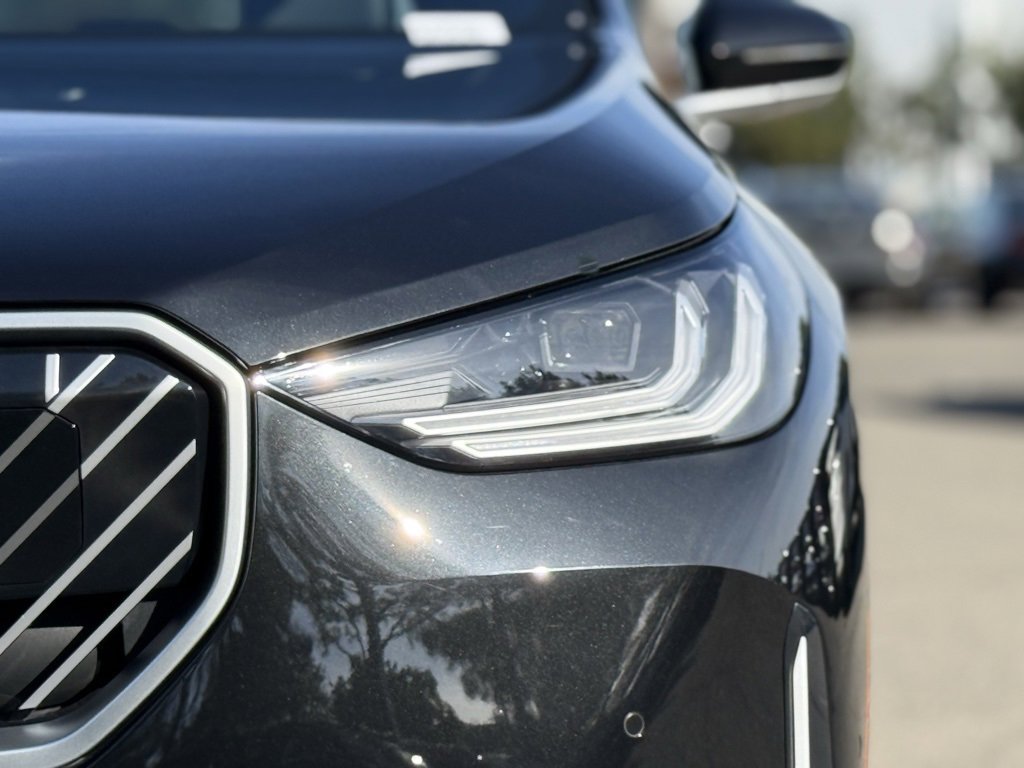 Used 2025 BMW X3 xDrive30i w/ Premium Package image 13