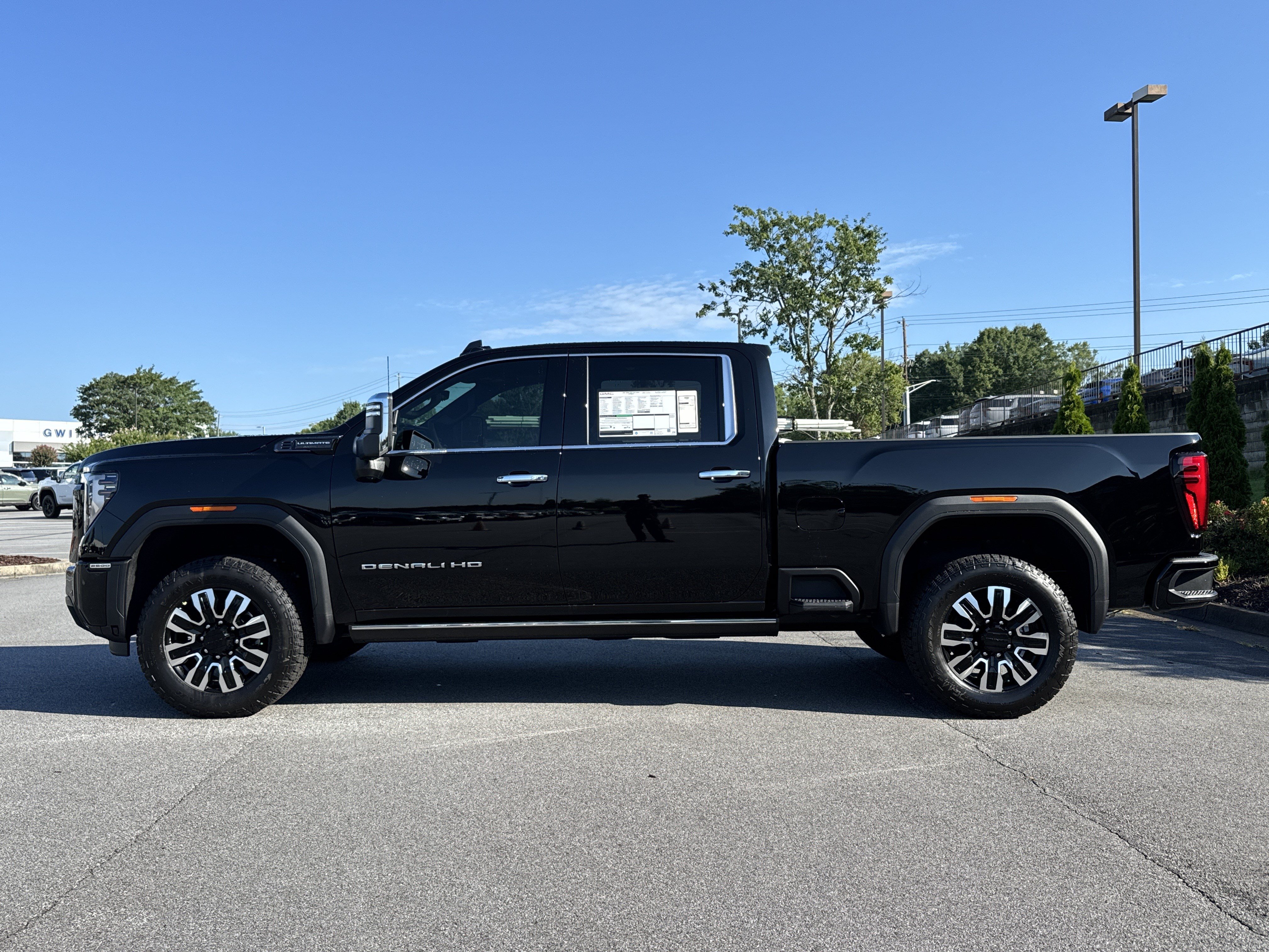 New 2026 GMC Sierra 2500 Denali Ultimate AWD/4WD image 7
