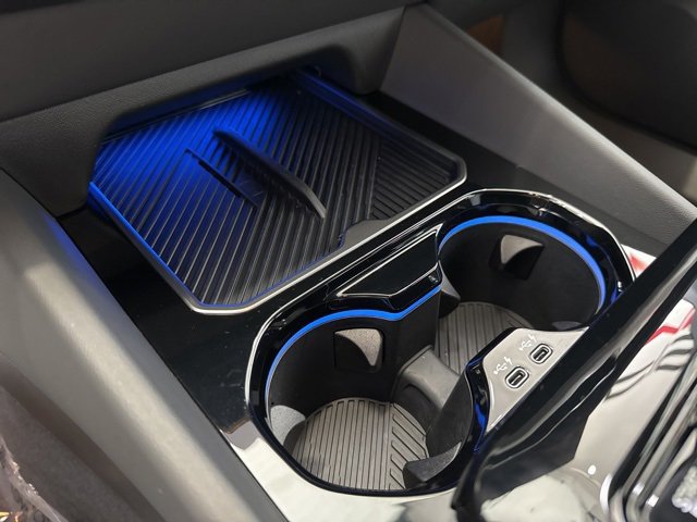 Used 2024 BMW 540i xDrive w/ M Sport Package image 26