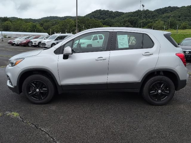Used 2017 Chevrolet Trax LS AWD/4WD image 5