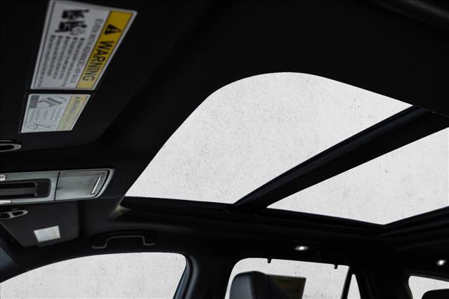 Used 2025 Honda Pilot Black Edition image 11