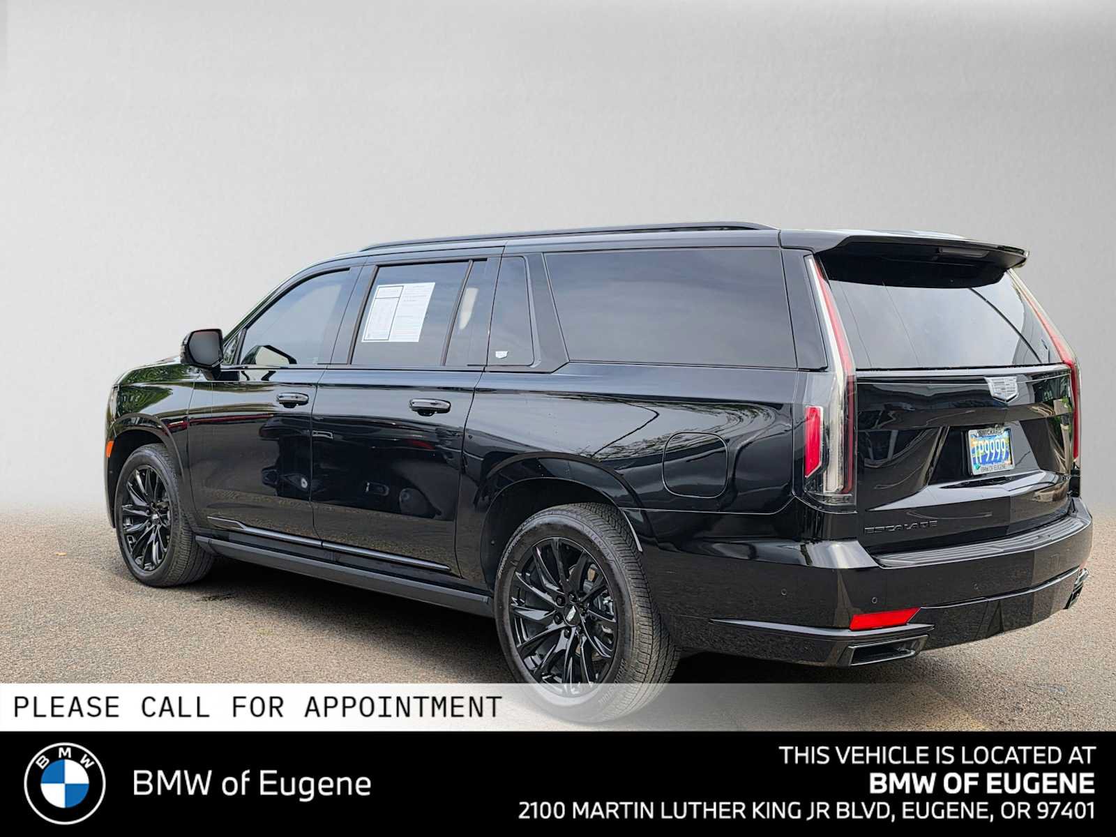 Used 2024 Cadillac Escalade ESV Sport w/ LPO, ONYX Package AWD/4WD image 5