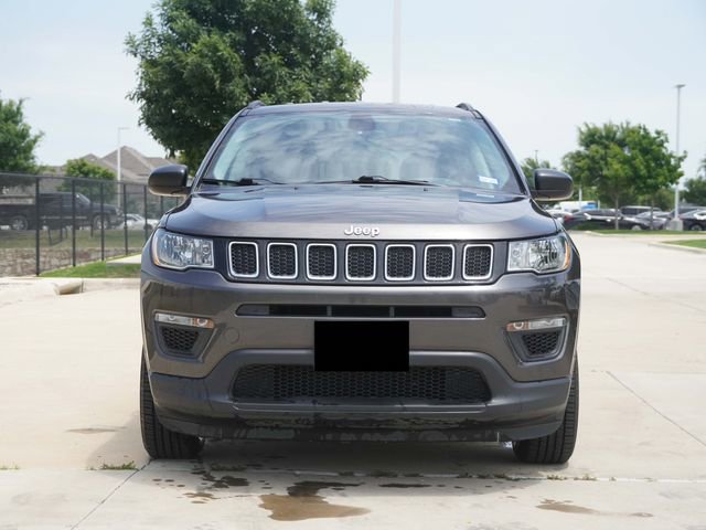 Used 2017 Jeep Compass Sport w/ Cold Weather Group AWD/4WD image 2