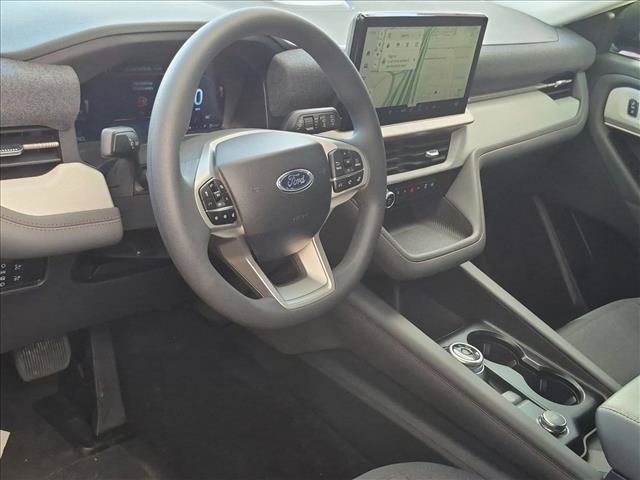 New 2026 Ford Explorer Active RWD image 3
