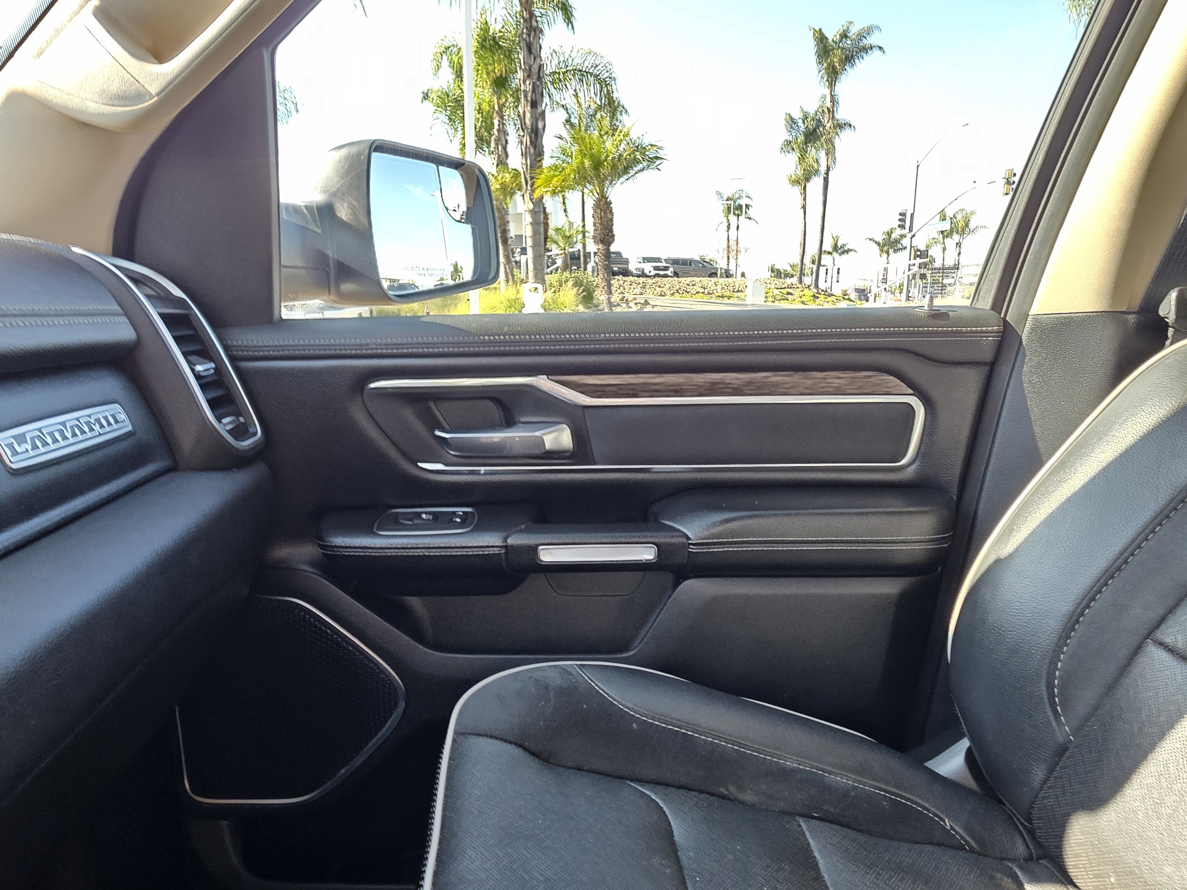 Used 2019 RAM 1500 Laramie image 13