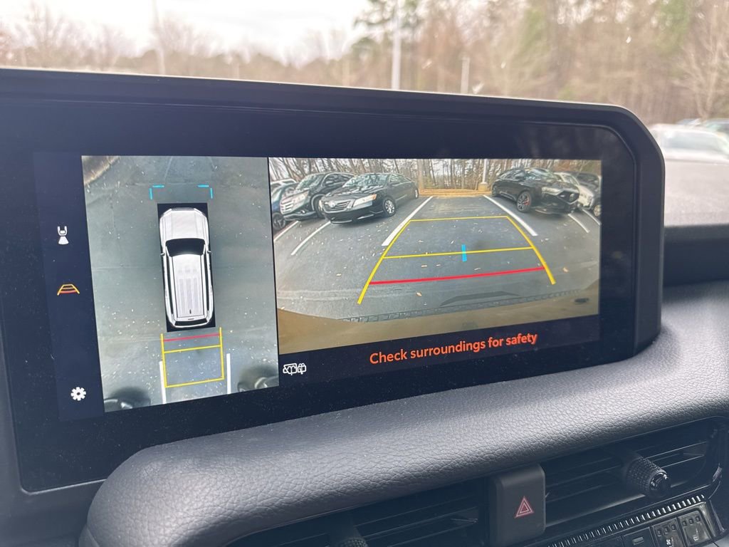 Used 2024 Toyota Land Cruiser image 5