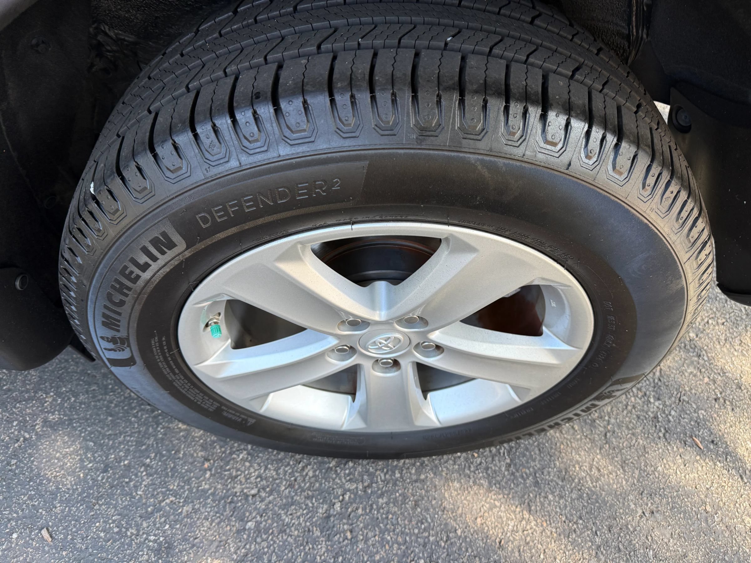 Used 2013 Toyota RAV4 XLE FWD image 32
